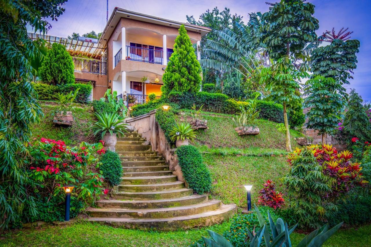 Ewaange - A Casa Mia Bed & Breakfast Kampala Luaran gambar